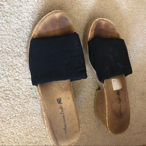 American Eagle slide on platform wedges